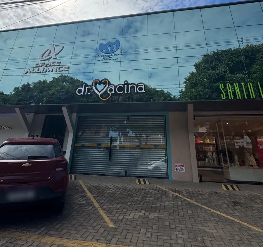 Fachada do edifício Office Alliance, na Av. Mendonça Furtado, em Santarém